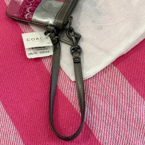 Coach Patchwork Pink & Silver Wristlet - Picture 3 of 8